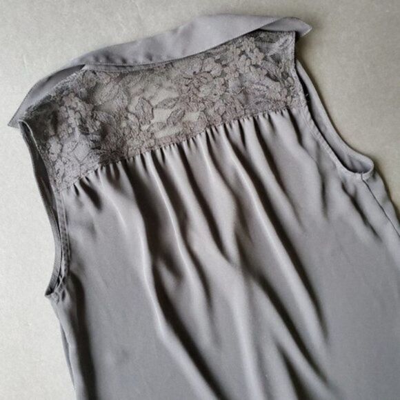 đExpress BlackâButtonâdownâBlouse - Picture 7 of 8